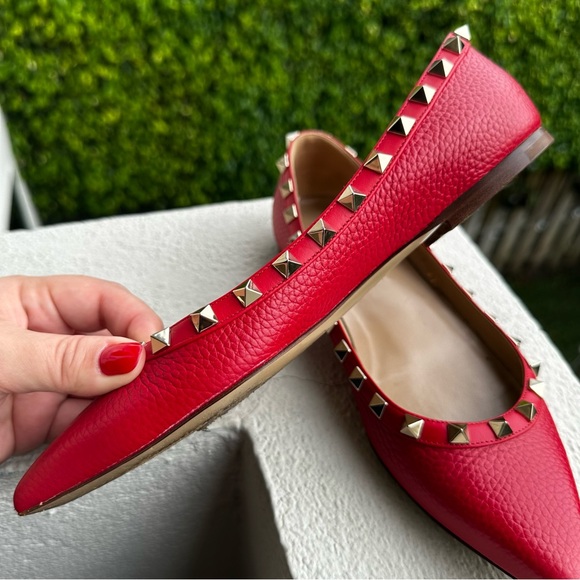 Valentino Women’s Red Leather Rock Stud Pointed Toe Flats Shoes Size 37 - Picture 6 of 10